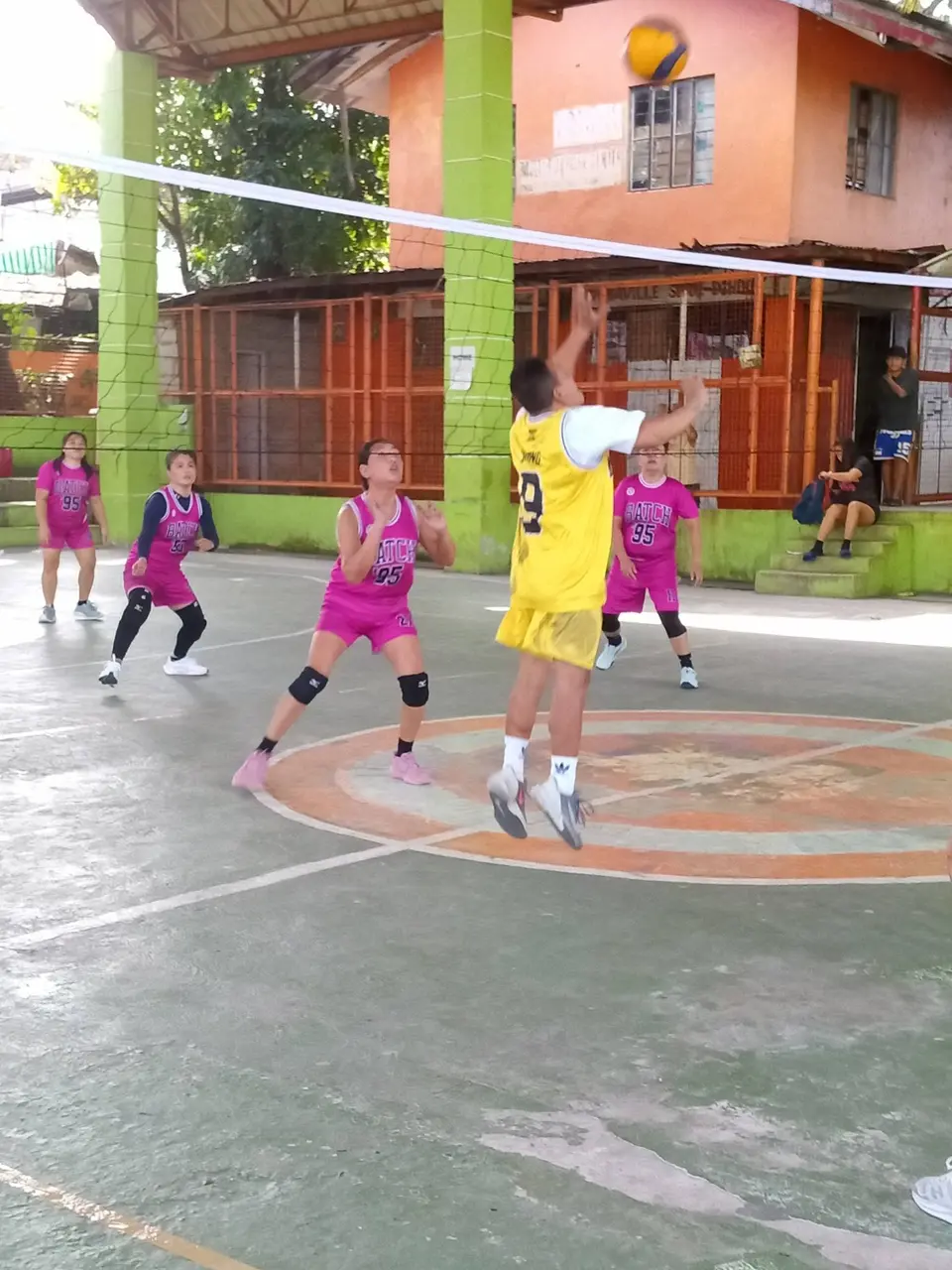 Talanians alumni volleyball game during the 2025 Sports Fest, photo 6